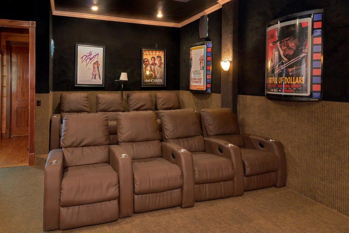 Journey'S End, 5 Bedrooms, Sleeps 12, Private Outdoor Pool, Theater, Sauna Sevierville Extérieur photo