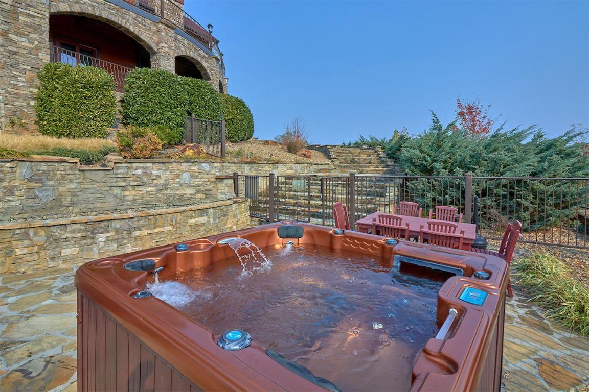 Journey'S End, 5 Bedrooms, Sleeps 12, Private Outdoor Pool, Theater, Sauna Sevierville Extérieur photo