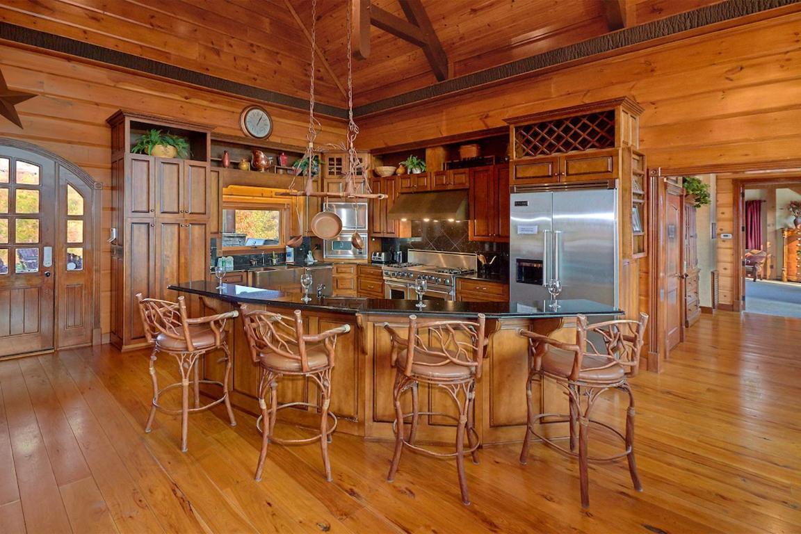 Journey'S End, 5 Bedrooms, Sleeps 12, Private Outdoor Pool, Theater, Sauna Sevierville Extérieur photo