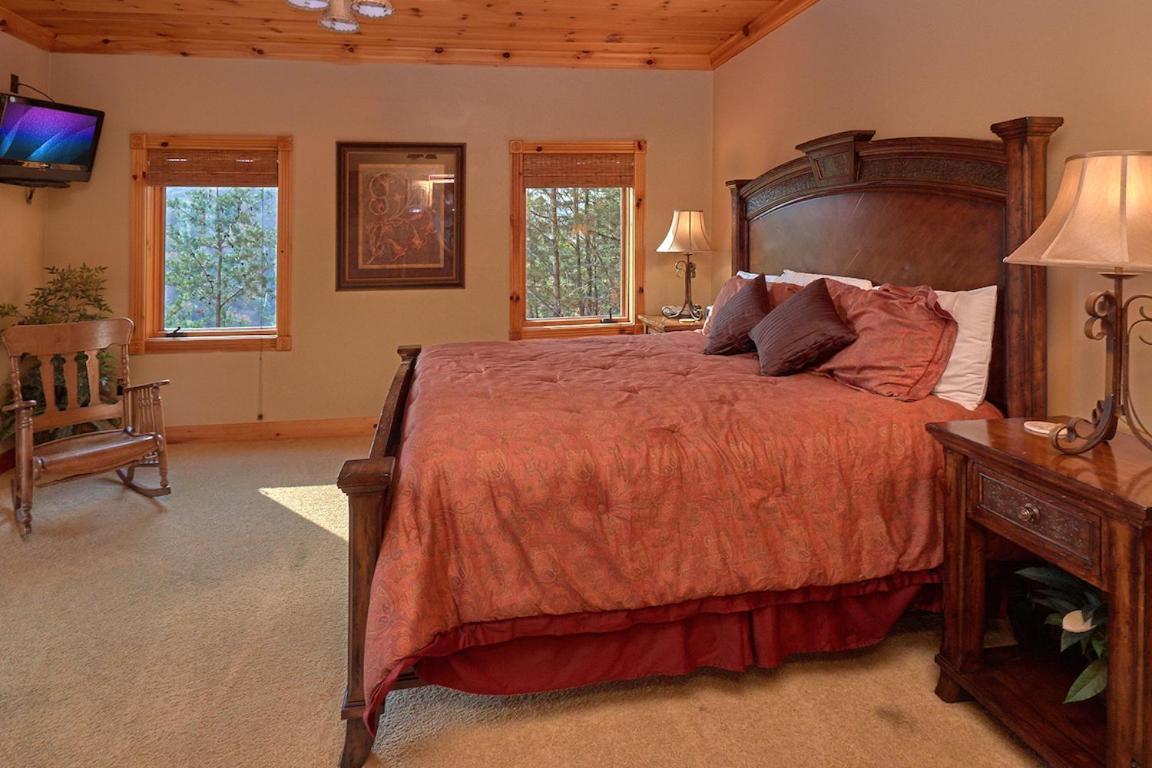 Journey'S End, 5 Bedrooms, Sleeps 12, Private Outdoor Pool, Theater, Sauna Sevierville Extérieur photo