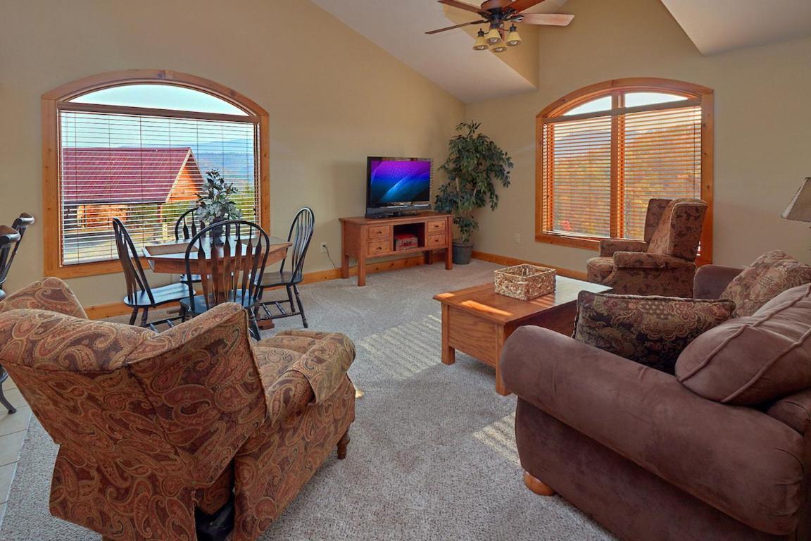 Journey'S End, 5 Bedrooms, Sleeps 12, Private Outdoor Pool, Theater, Sauna Sevierville Extérieur photo