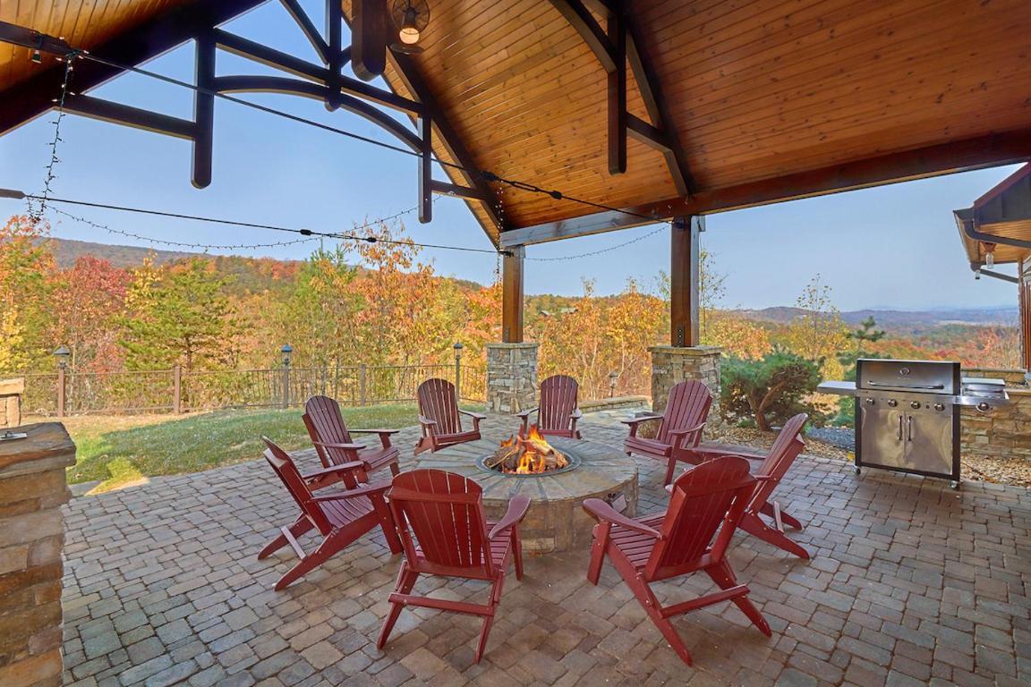 Journey'S End, 5 Bedrooms, Sleeps 12, Private Outdoor Pool, Theater, Sauna Sevierville Extérieur photo